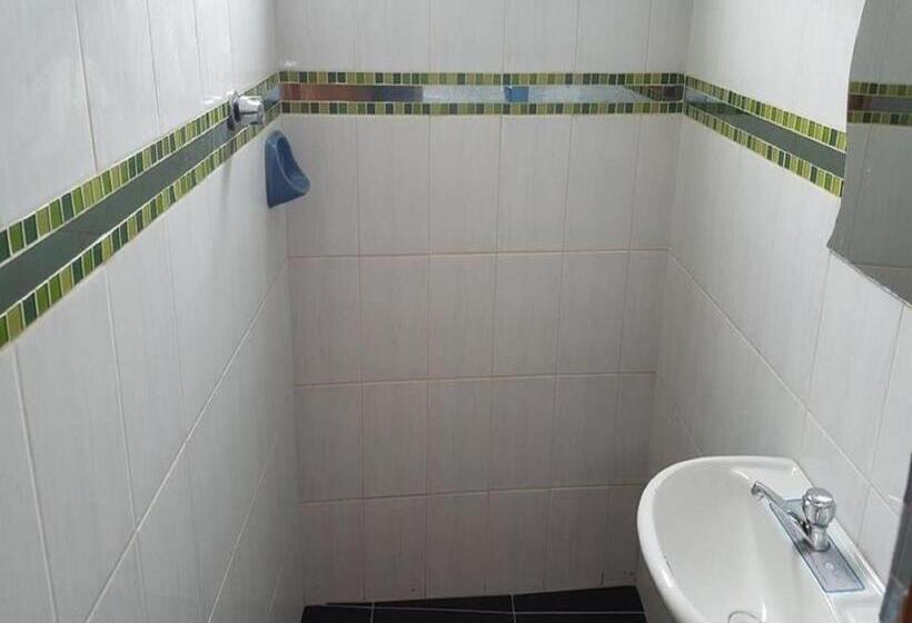 بنسيون Hostal Arcangel