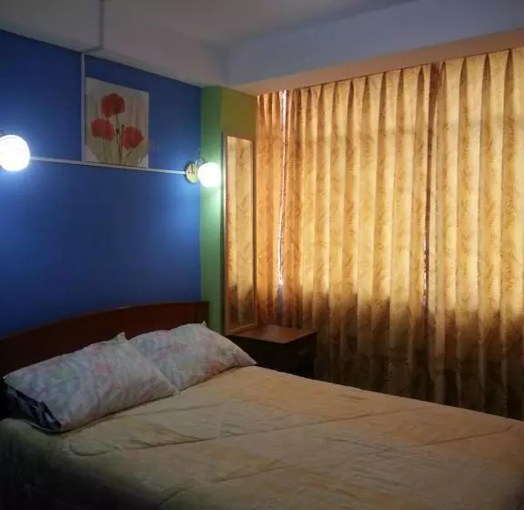 پانسیون Hostal Arcangel