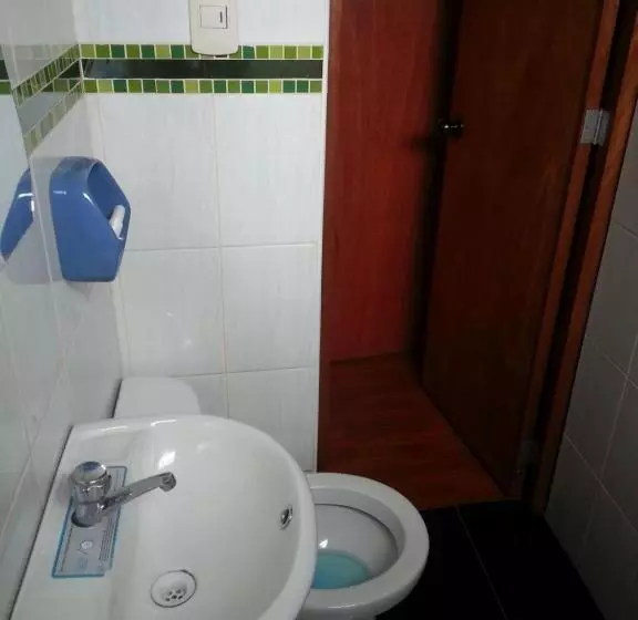 پانسیون Hostal Arcangel