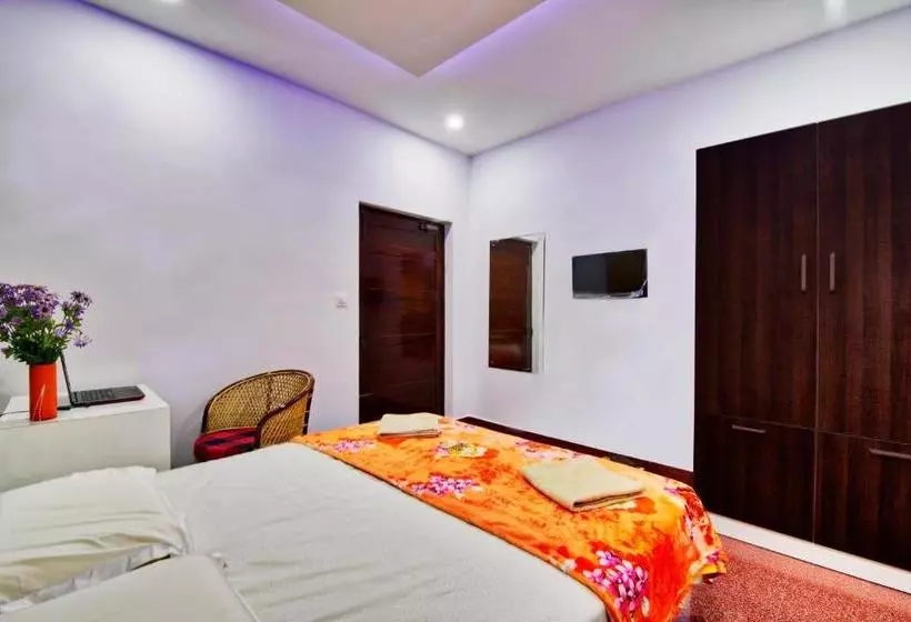 پانسیون Rams Guest House Near Sree Chithra And Rcc