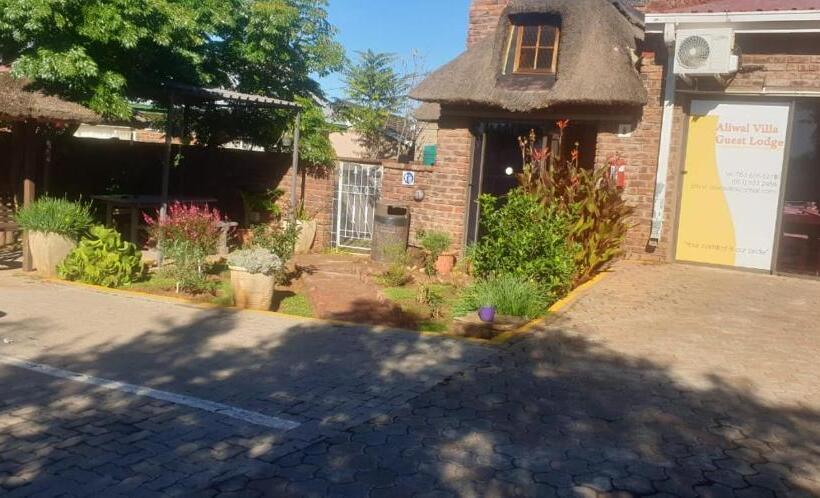 ペンション Aliwal Villa Guest Lodge