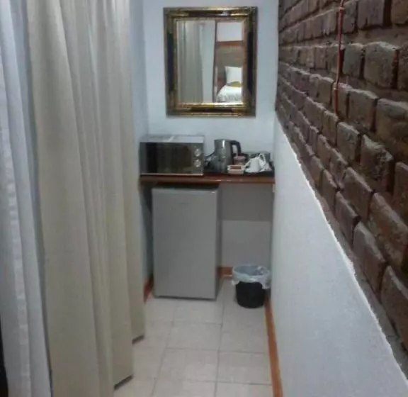 ペンション Aliwal Villa Guest Lodge