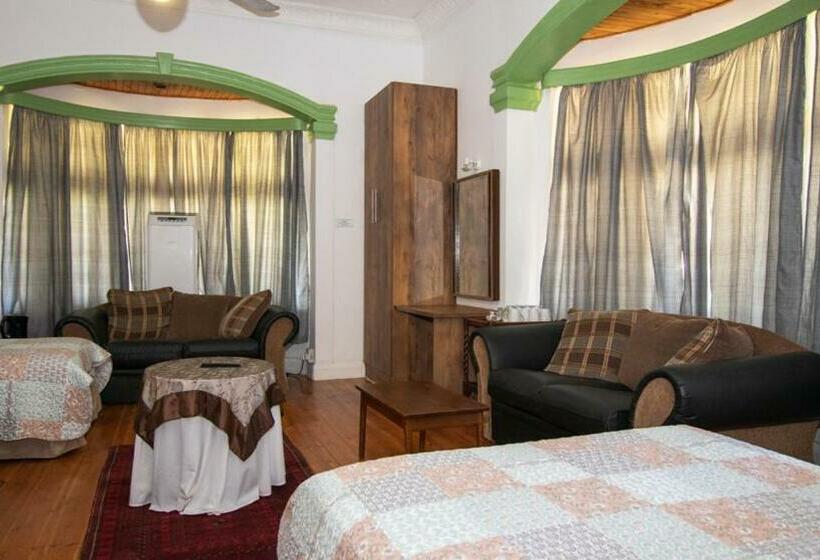 ペンション Ebenezer Guesthouse