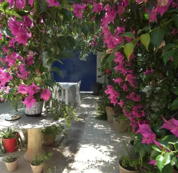 پانسیون The 18, Marsa Guest House