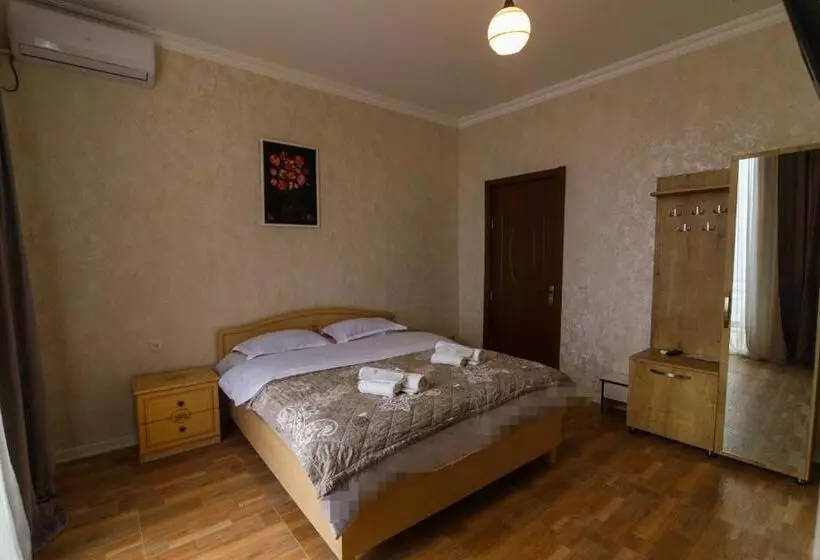 پانسیون Guest House Alazani Valley