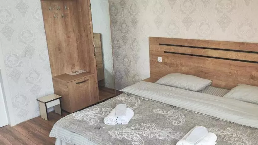پانسیون Guest House Alazani Valley