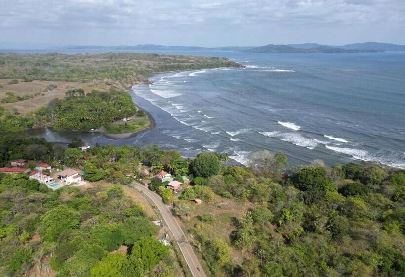 Pension Oceans Hostal