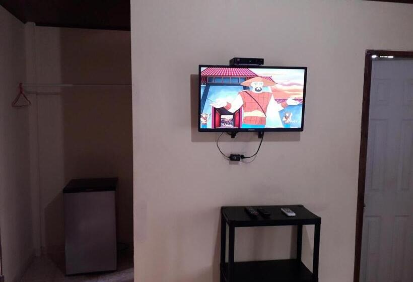 Pension Oceans Hostal