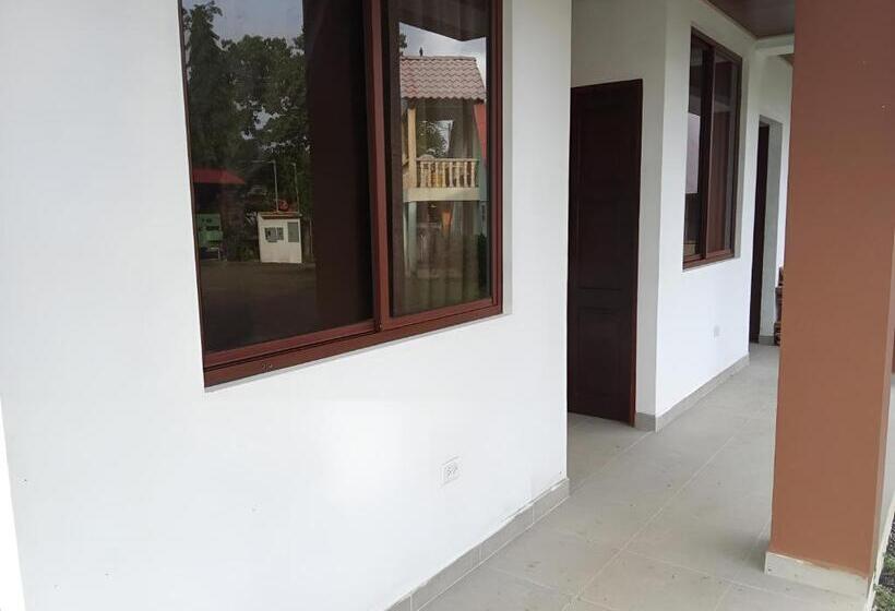 Pension Oceans Hostal