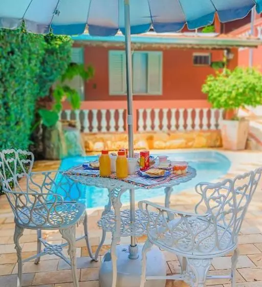 ペンション Piccola Pousada