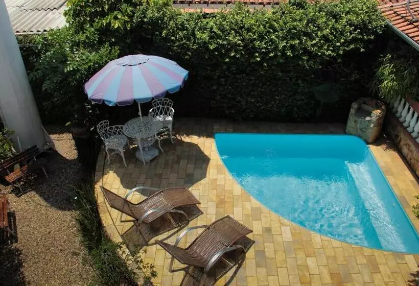 ペンション Piccola Pousada