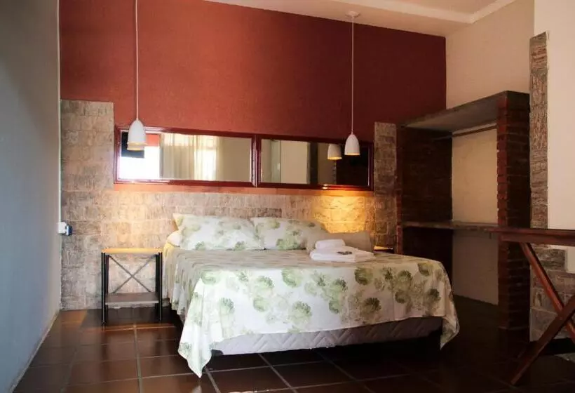 ペンション Piccola Pousada