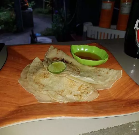 Majatalo Reynold Artha Guest House