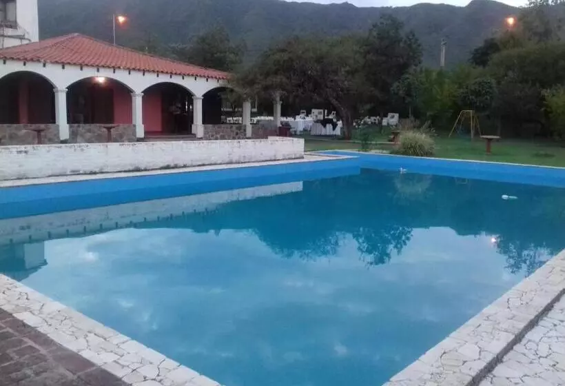 Retkeilymaja Estancia Santa Leocadia