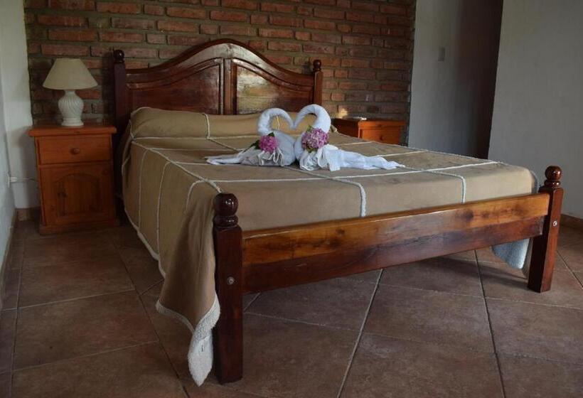 호스텔 Estancia Santa Leocadia