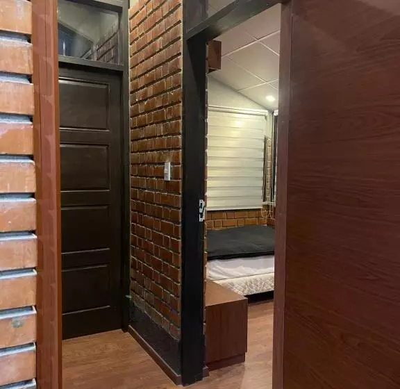 هتل کپسول Onkel Inn Wagon Sleepbox Uyuni