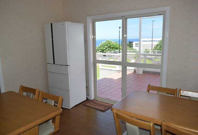 膳宿费 Chura Umi Coral Cabin