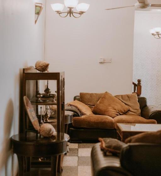 هاستل Abuso Inn