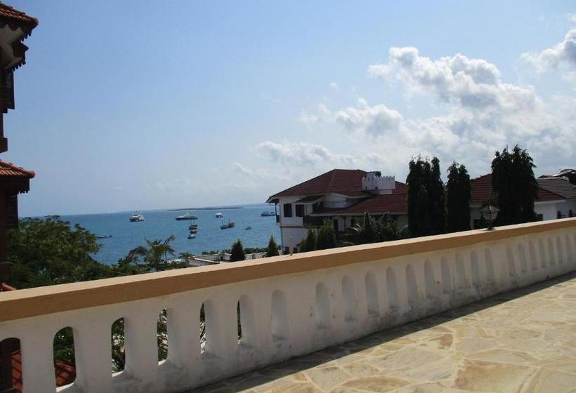 هاستل Abuso Inn