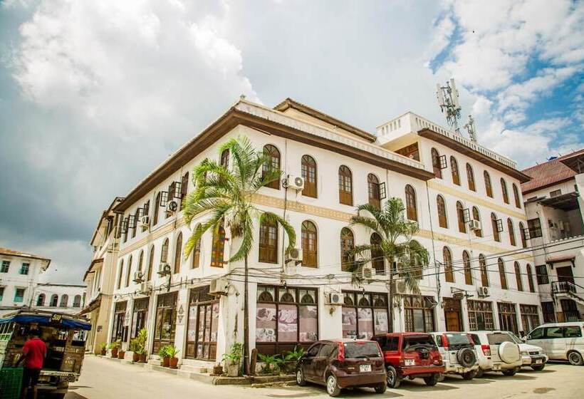 هاستل Abuso Inn