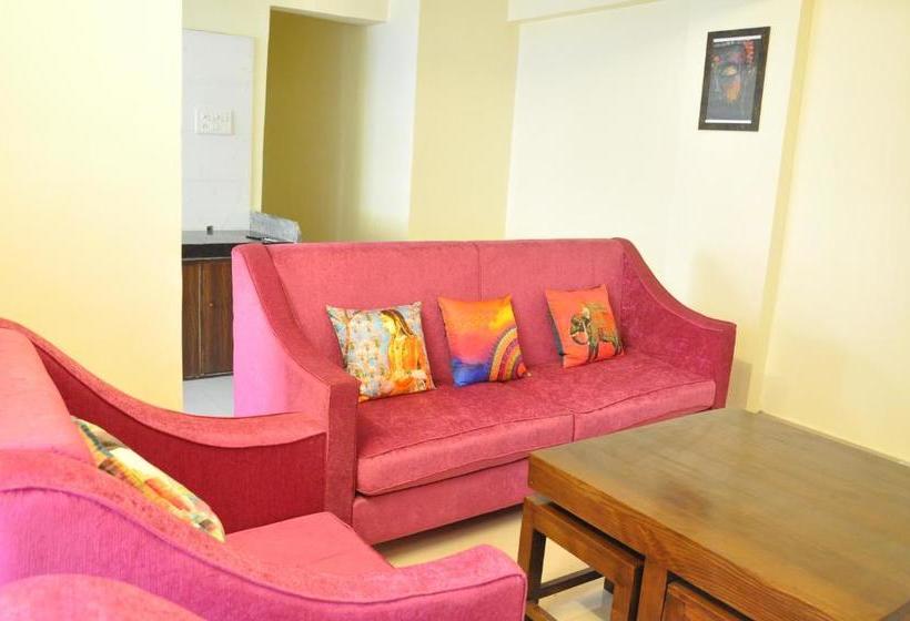 Hotel Le Pension Daman