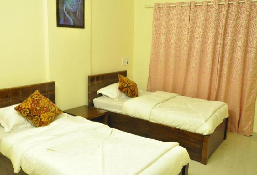 Hotel Le Pension Daman