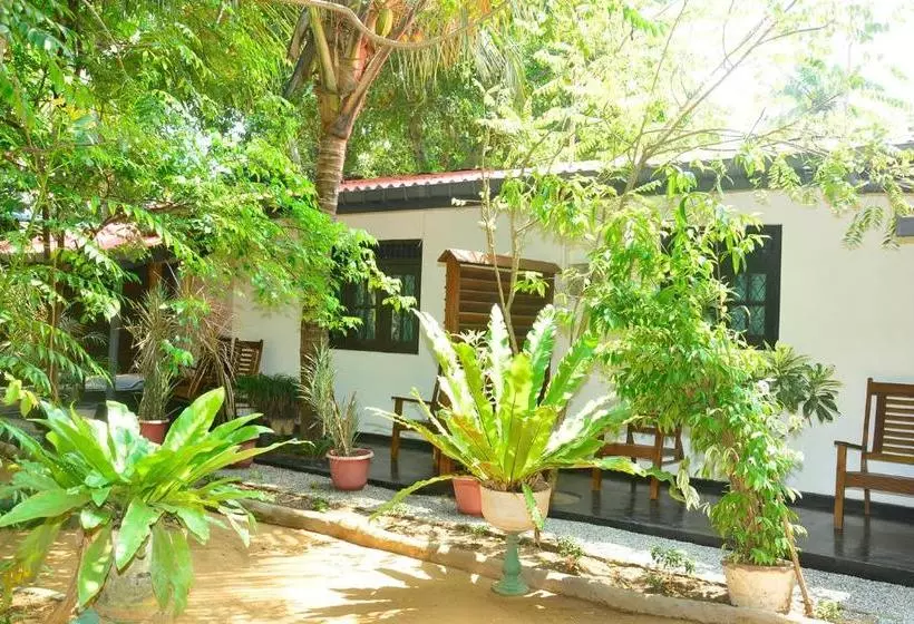 Majatalo Livinginn Polonnaruwa