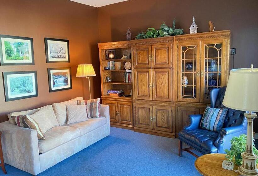 호스텔 Bristol Suites