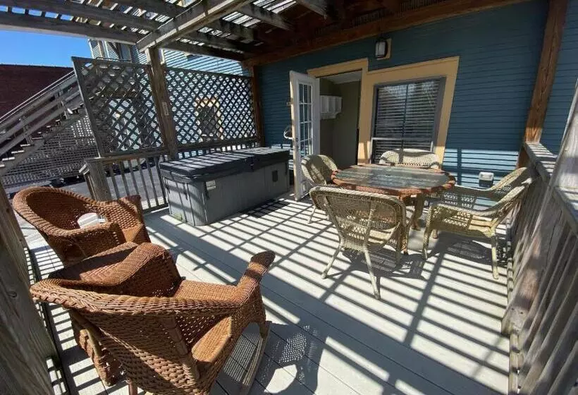 Retkeilymaja Bristol Suites