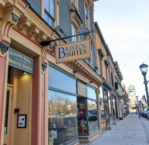 호스텔 Bristol Suites