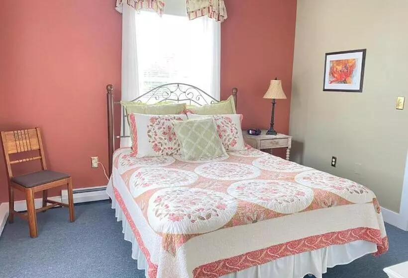 Retkeilymaja Bristol Suites