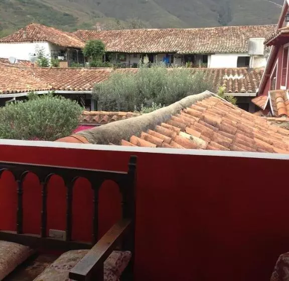 ペンション Posada San Martin