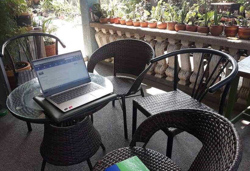 پانسیون Cvnb Bed And Bath La Union