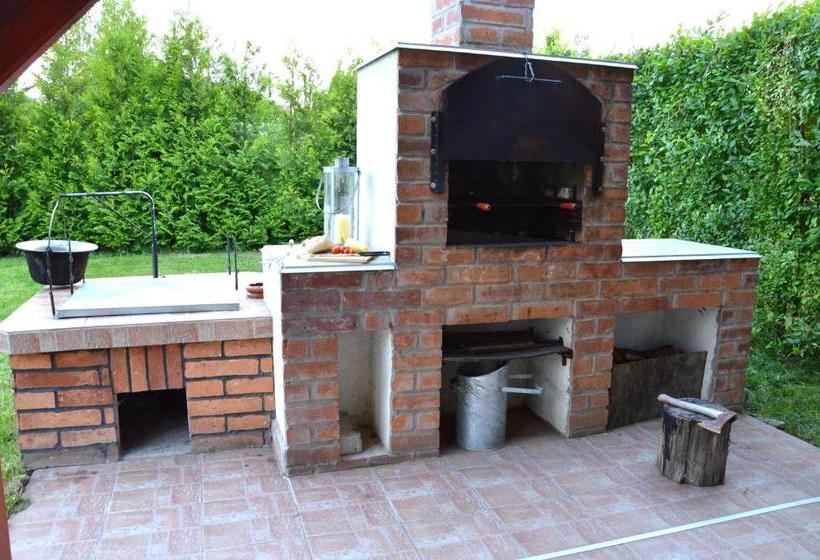 ペンション Florianus Vendeghaz