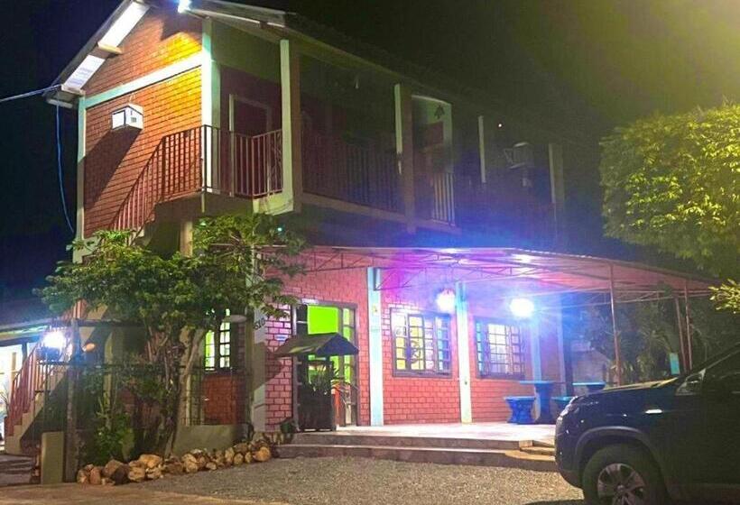 پانسیون Primavera Pousada