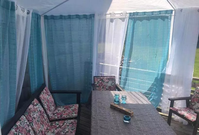 ベッドアンドブレックファースト Lägenhet Elofstorps Gamla Missionshus