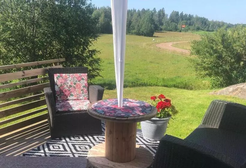 ベッドアンドブレックファースト Lägenhet Elofstorps Gamla Missionshus