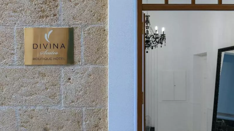 Divina Suites Hotel Singular  Adults Only
