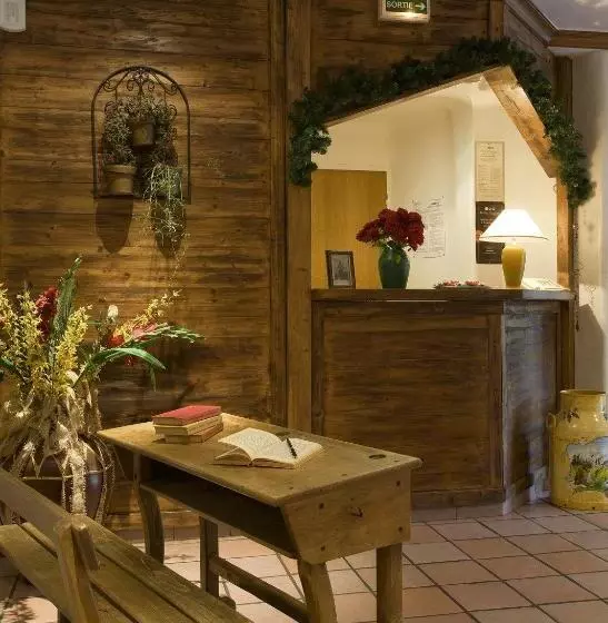 ホテル Hôtel Le Belvédère