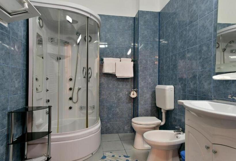 پانسیون Da Vinci