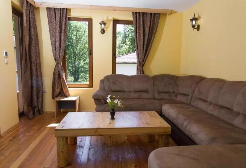 پانسیون Eco Rai Rekata