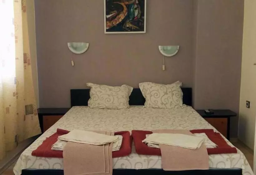 پانسیون Guesthouse Oasis