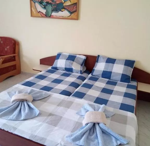 پانسیون Guesthouse Oasis