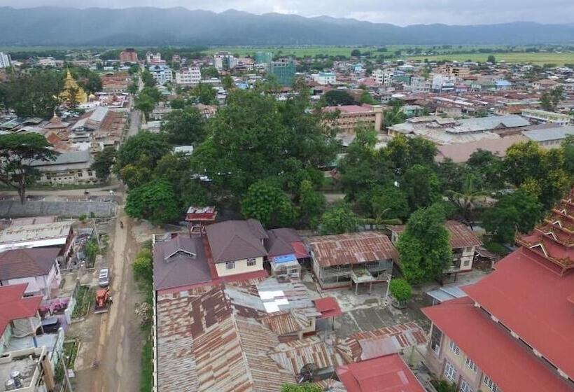 هاستل Three Seasons Inn & Spa