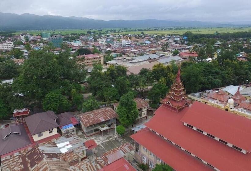 هاستل Three Seasons Inn & Spa