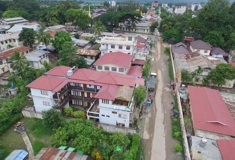 هاستل Three Seasons Inn & Spa