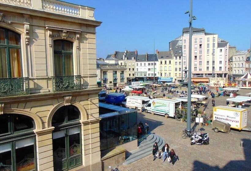 בית מלון כפרי De La Croix De Malte