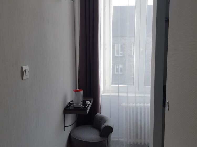 בית מלון כפרי De La Croix De Malte