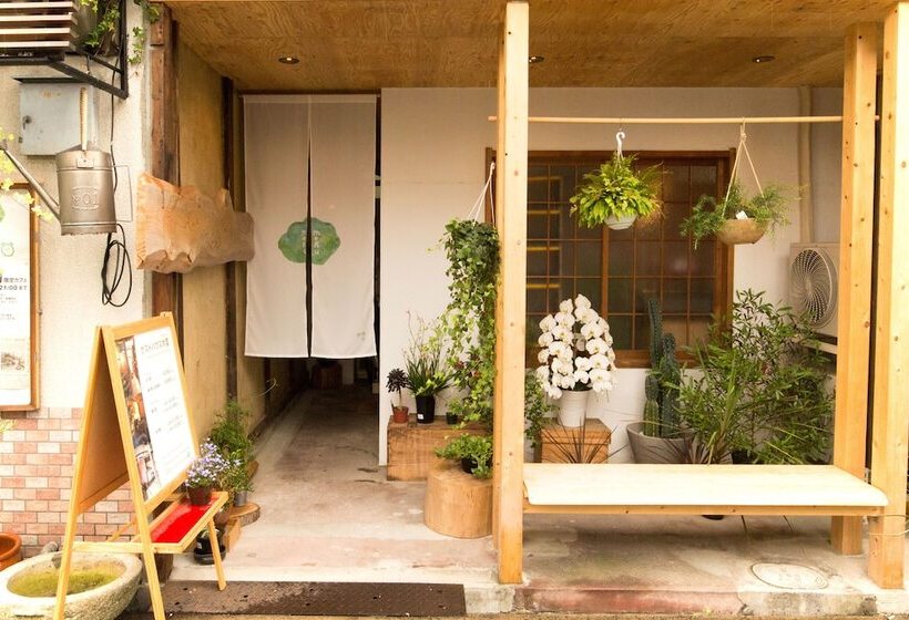 פנסיון Hostel Moku Moku