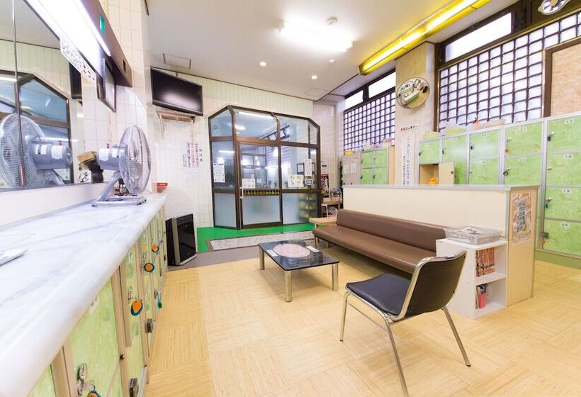 פנסיון Hostel Moku Moku